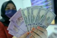 Ringgit opens higher vs US$ for 7th straight day